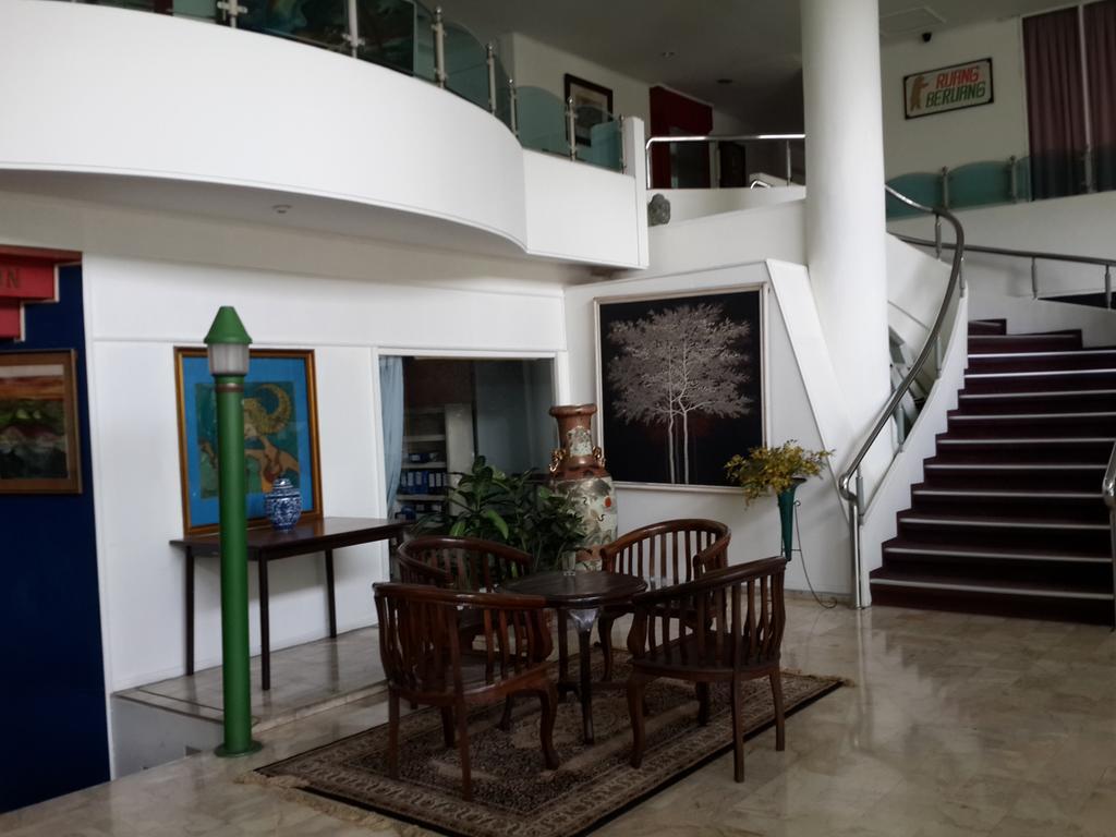 Reddoorz Plus Near Kebayoran Baru Blok S ジャカルタ エクステリア 写真