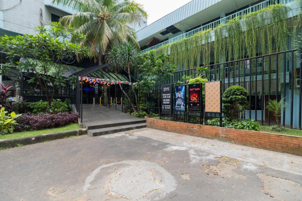 Reddoorz Plus Near Kebayoran Baru Blok S ジャカルタ エクステリア 写真