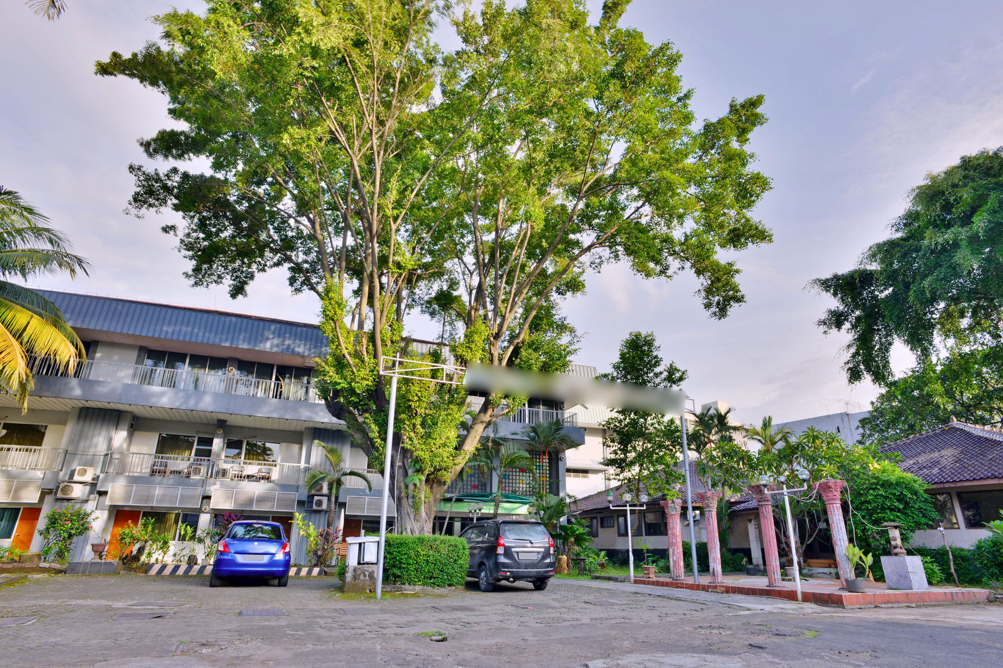 Reddoorz Plus Near Kebayoran Baru Blok S ジャカルタ エクステリア 写真